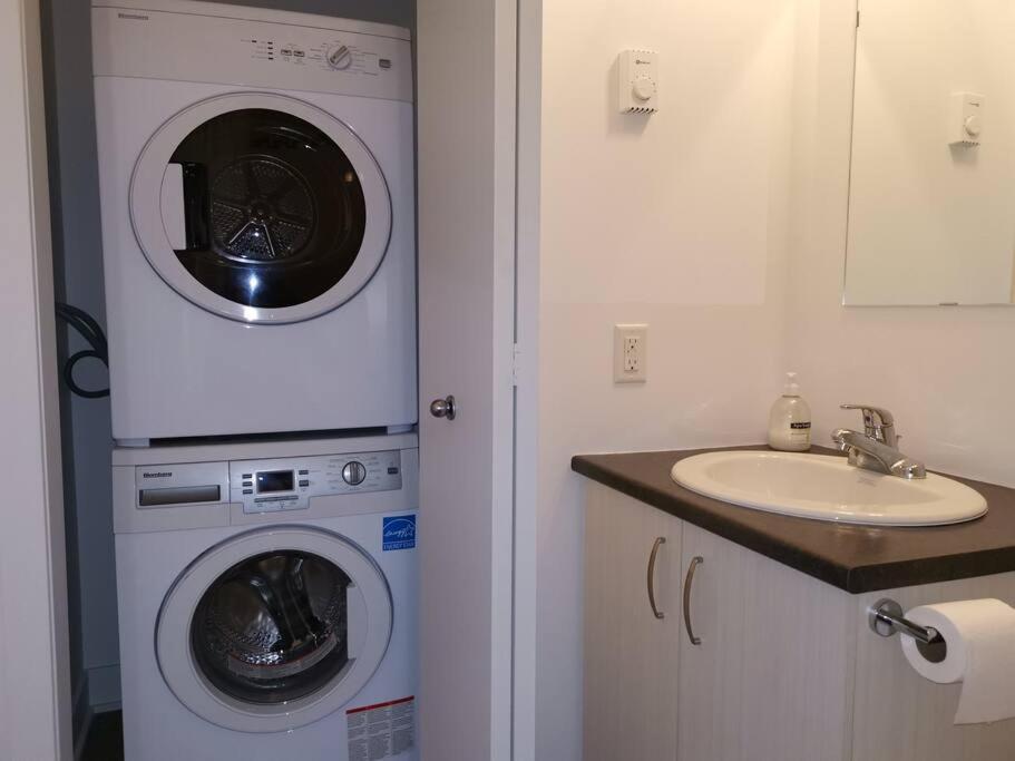 Lovely Studio In Longueuil, Near Downtown Montreal Apartment Exterior photo