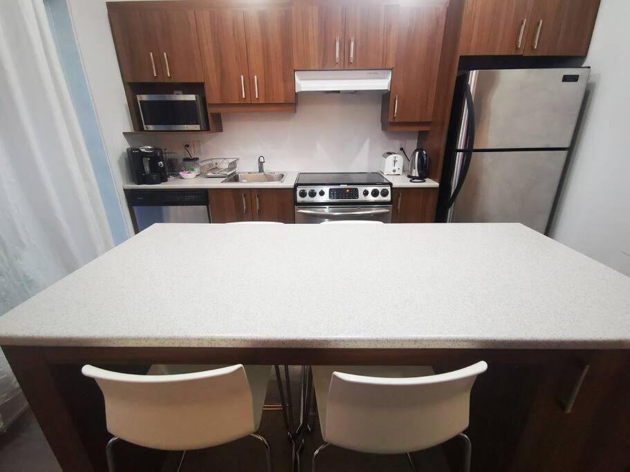 Lovely Studio In Longueuil, Near Downtown Montreal Apartment Exterior photo