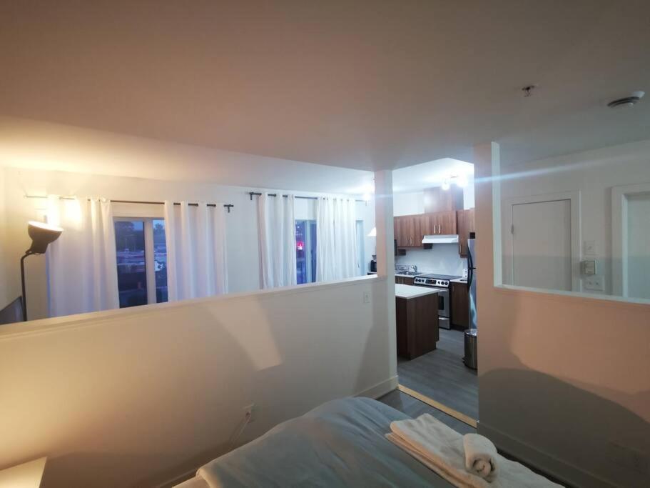 Lovely Studio In Longueuil, Near Downtown Montreal Apartment Exterior photo